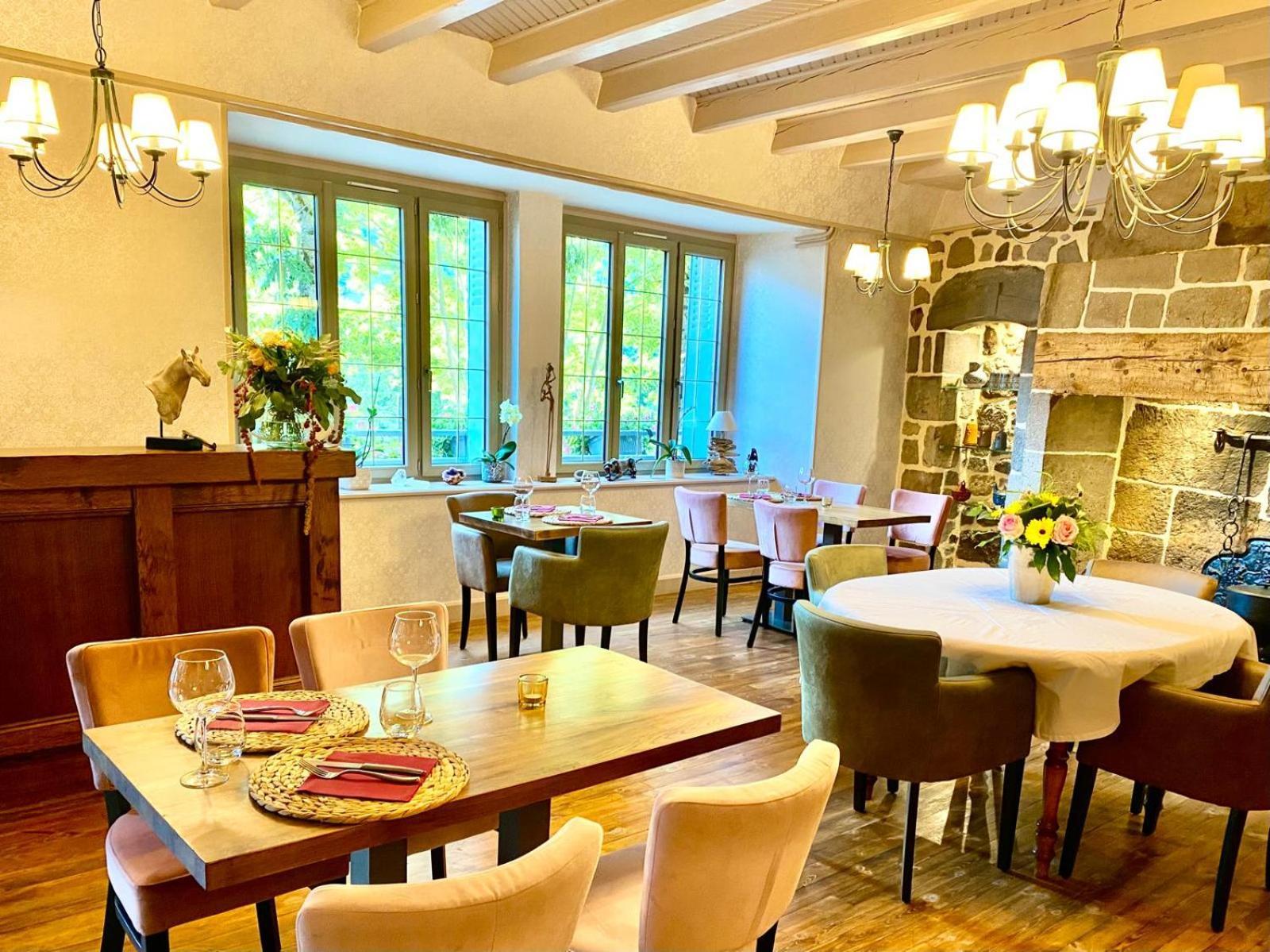 Restaurant Du Plomb Du Cantal Murat (Cantal)